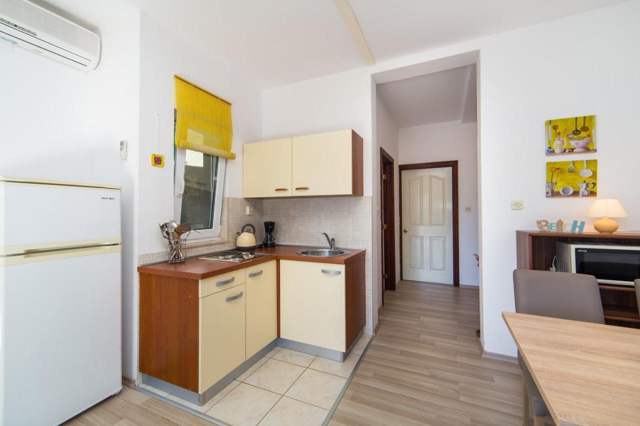 Apartments Color Brist Rom bilde